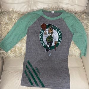NBA Women’s Boston Celtics Size Small Shirt